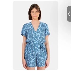 RAILS Sophia Blue Daisies Short Sleeve Romper
